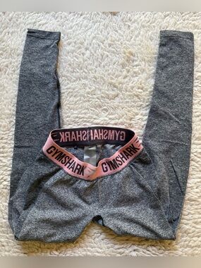 Gymshark Flex Leggings – Grey Marl with Pink Logo Waistband XS-S
